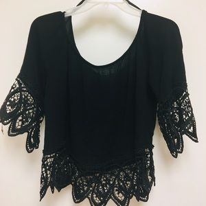 Crop off the shoulder lace trim top